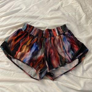 Lululemon Hottie Hot 2.5” Shorts